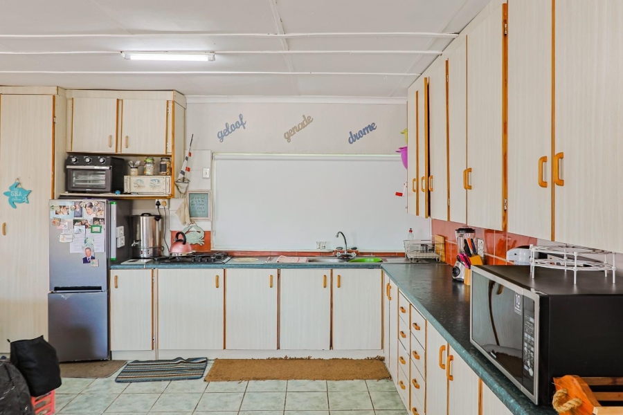 5 Bedroom Property for Sale in Gansbaai Central Western Cape
